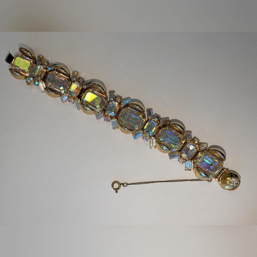 VTG CHUNKY AB CRYSTAL GOLD TONE BRACELET - Picture 4 of 14